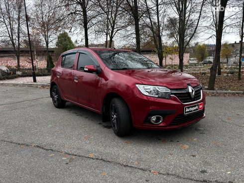Renault Sandero 2020 красный - фото 9