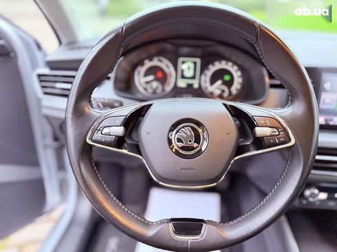 Skoda Scala 2021 - фото 12