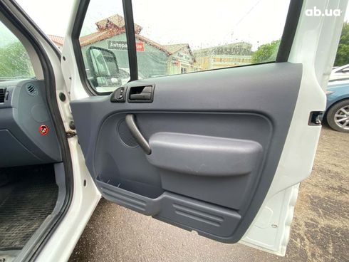 Ford Transit Connect 2008 белый - фото 23