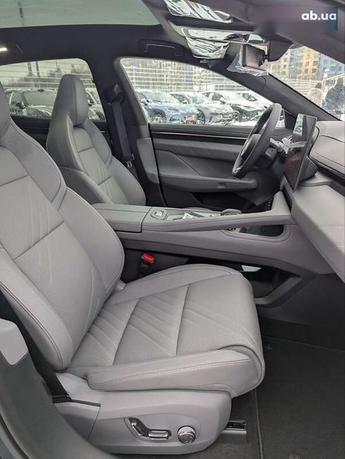 Zeekr 001 2025 - фото 11