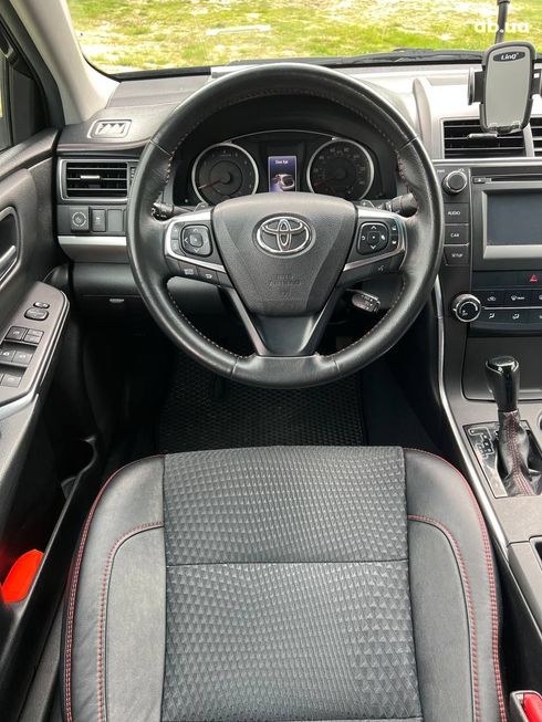 Toyota Camry 2015 черный - фото 8