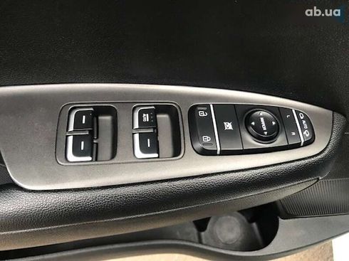 Kia K5 2017 - фото 2
