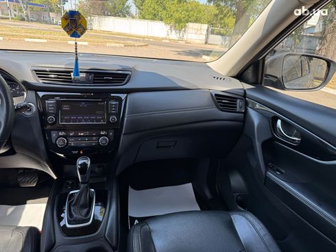 Nissan Rogue 2019 серый - фото 21
