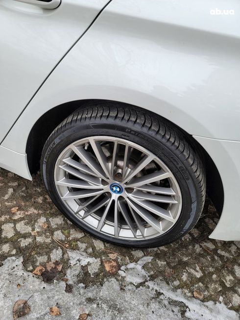 BMW 5 серия 2018 белый - фото 9