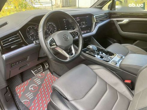 Volkswagen Touareg 2022 - фото 30