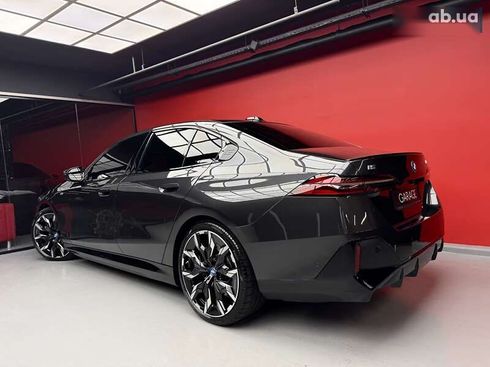 BMW i5 2023 - фото 18