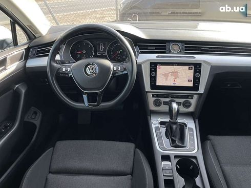 Volkswagen Passat 2017 - фото 21