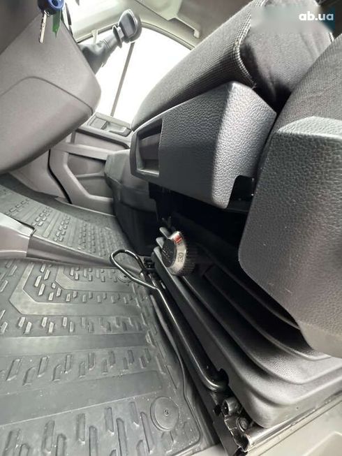 Volkswagen Crafter 2019 - фото 20
