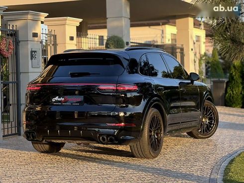 Porsche Cayenne 2022 - фото 16