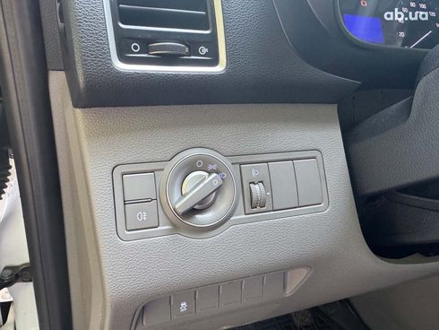 Hyundai H 300 2016 белый - фото 14