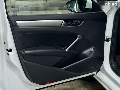 Volkswagen Passat 2020 - фото 19