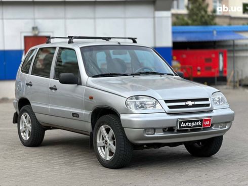 Chevrolet Niva 2007 серый - фото 3