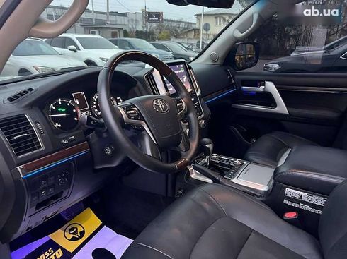 Toyota Land Cruiser 2016 - фото 20