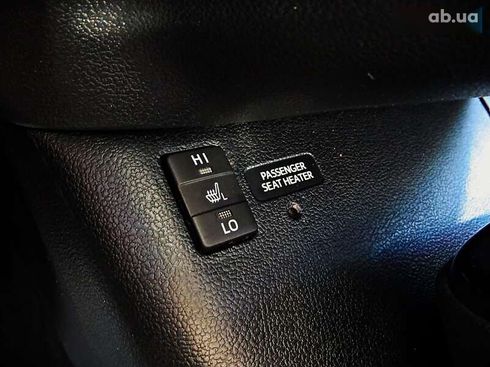 Toyota Prius 2017 - фото 13