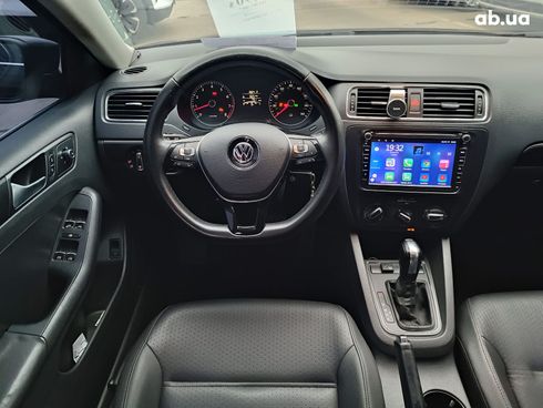 Volkswagen Jetta 2012 черный - фото 17