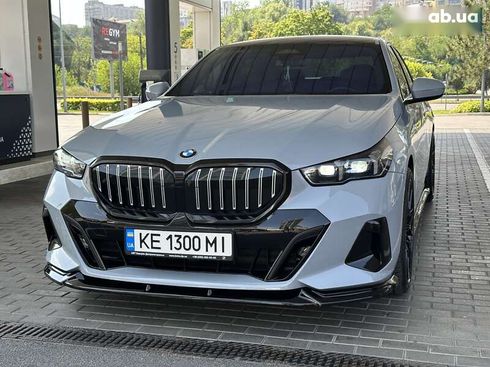 BMW 5 серия 2024 - фото 4