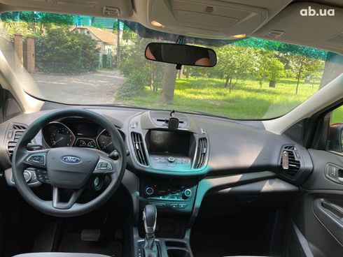 Ford Escape 2017 коричневый - фото 20