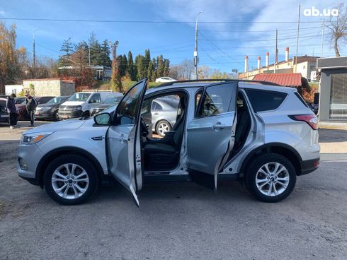 Ford Escape 2017 серый - фото 18