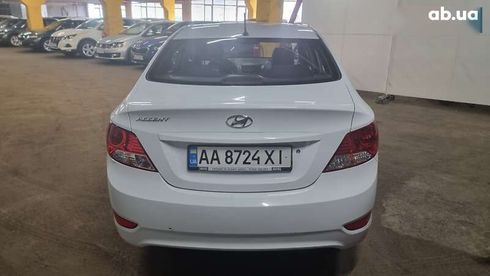 Hyundai Accent 2019 - фото 12