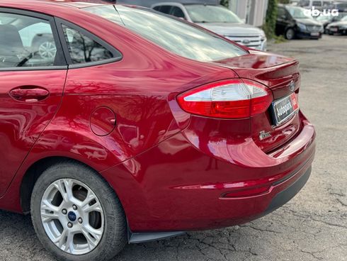 Ford Fiesta 2016 красный - фото 11