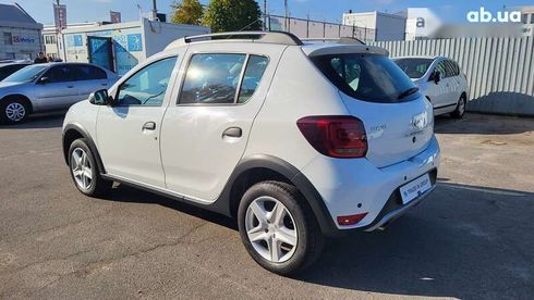 Renault Sandero Stepway 2019 - фото 7