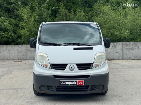 Renault Trafic 2010 белый - фото 2