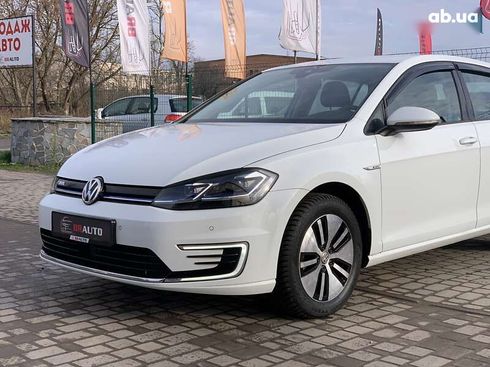 Volkswagen e-Golf 2020 - фото 4