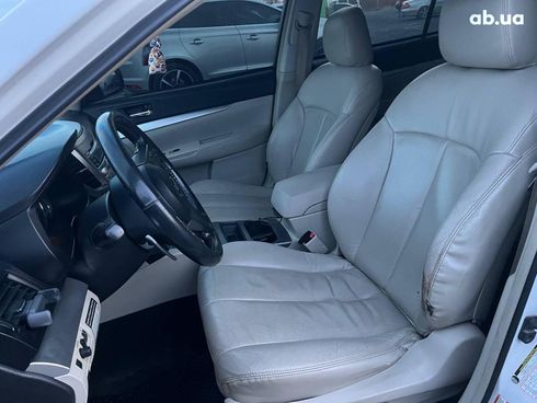 Subaru Legacy 2010 белый - фото 16