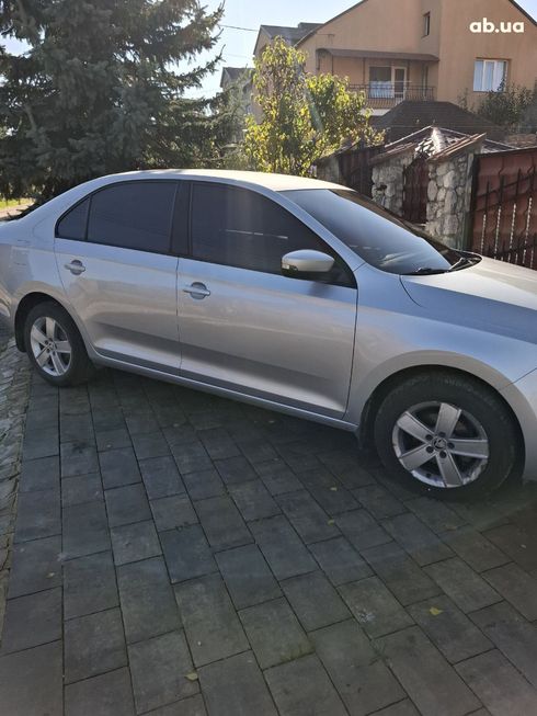 Skoda Rapid 2017 серый - фото 3
