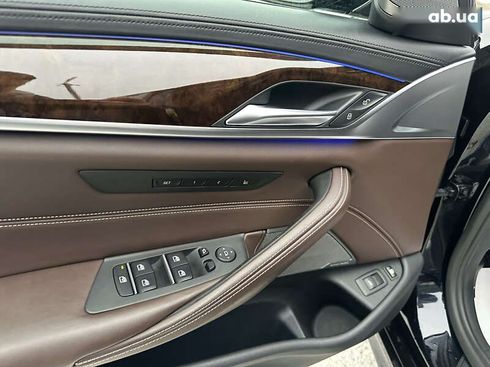 BMW 5 серия 2018 - фото 11