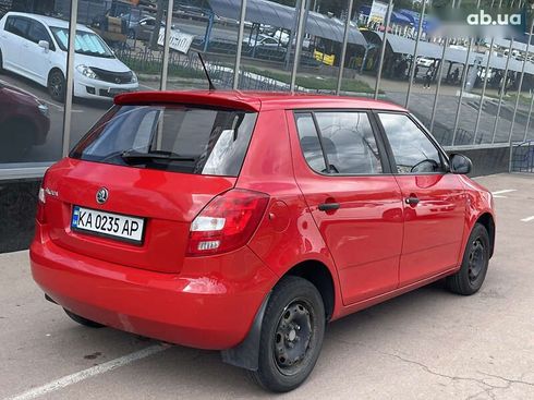Skoda Fabia 2014 - фото 3