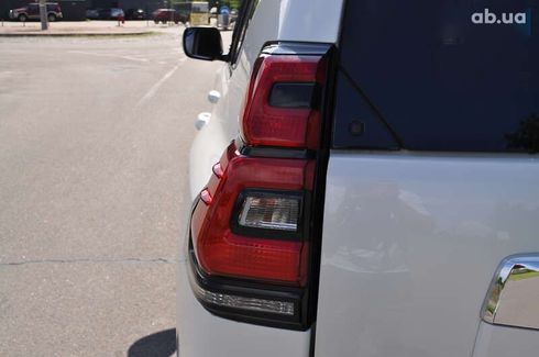 Toyota Land Cruiser Prado 2019 - фото 19