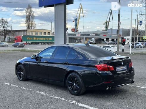 BMW 5 серия 2015 - фото 11