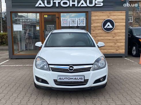 Opel Astra 2012 - фото 2