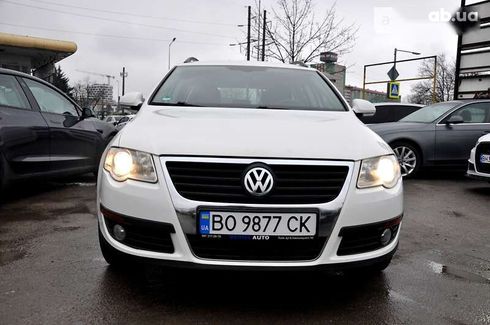 Volkswagen Passat 2010 - фото 2