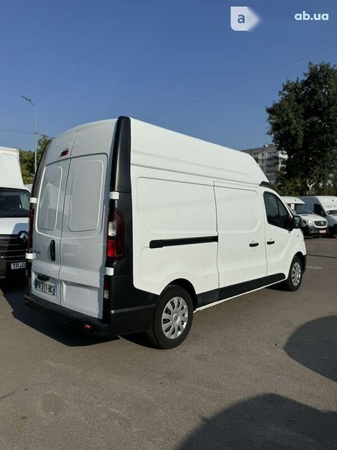 Renault Trafic 2021 - фото 9