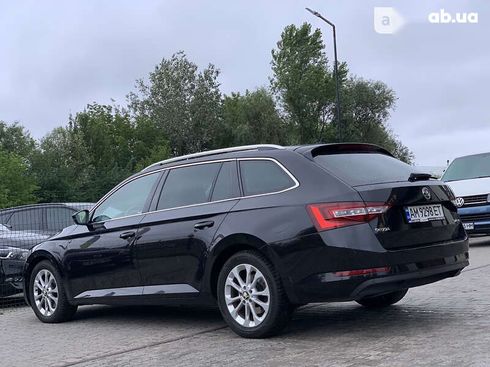 Skoda Superb 2016 - фото 18