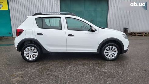 Renault Sandero Stepway 2021 - фото 12