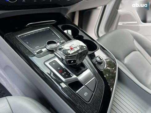 Audi Q7 2018 - фото 29
