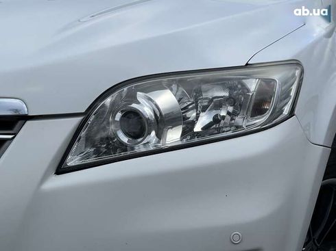 Toyota RAV4 2012 - фото 12