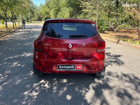 Renault Sandero 2020 красный - фото 4