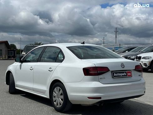 Volkswagen Jetta 2016 белый - фото 38