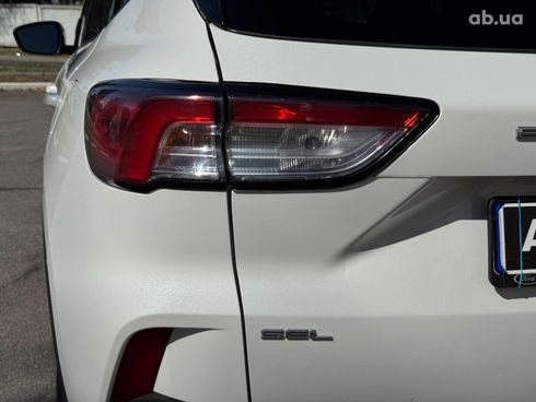 Ford Escape 2021 белый - фото 12