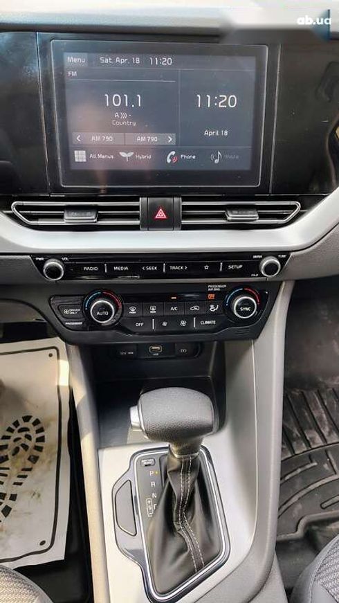 Kia Niro 2019 - фото 16