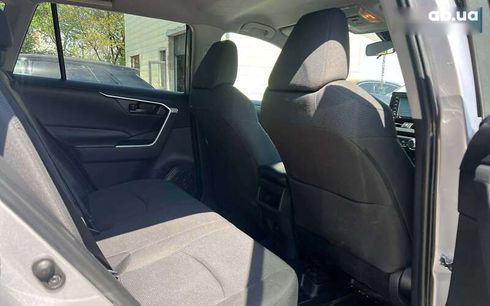 Toyota RAV4 2020 - фото 29