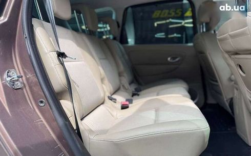 Renault Scenic 2010 - фото 17