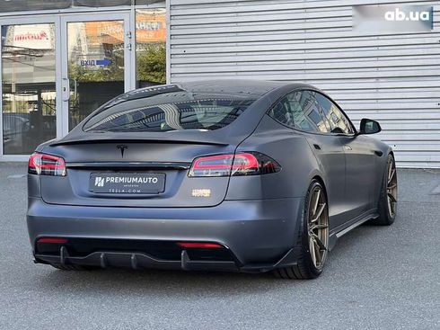 Tesla Model S 2022 - фото 15