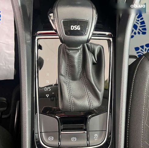 Skoda Karoq 2021 - фото 18