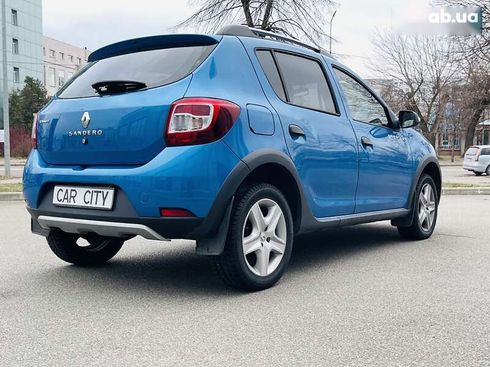 Renault Sandero 2015 - фото 6