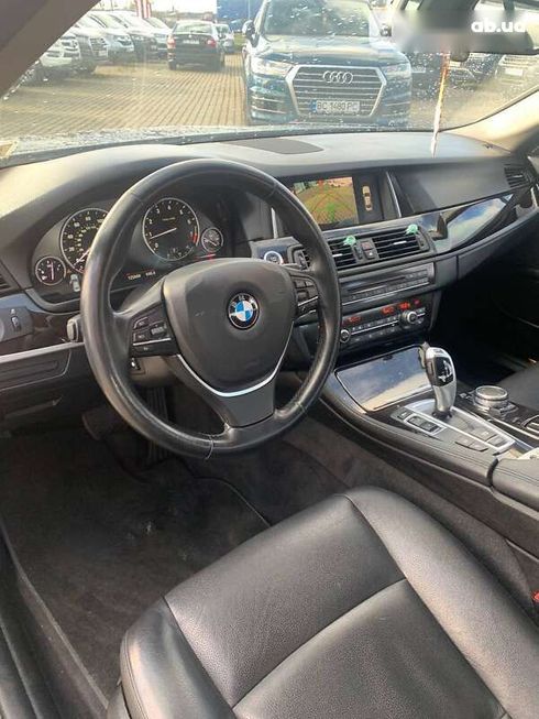 BMW 5 серия 2015 - фото 12